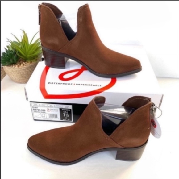 Blondo Shoes - Blondo Eliza waterproof booties brown 7.5 new